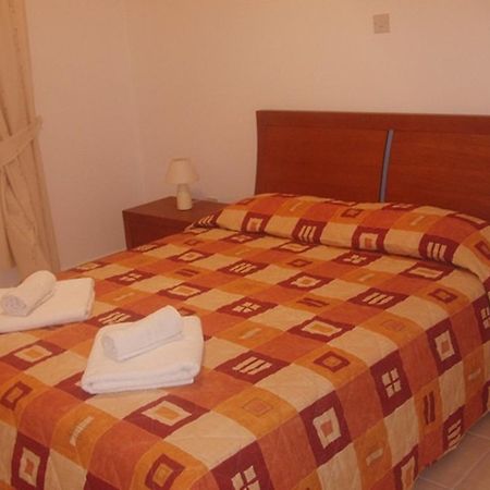 King'S Palace Apartment Paphos ห้อง รูปภาพ